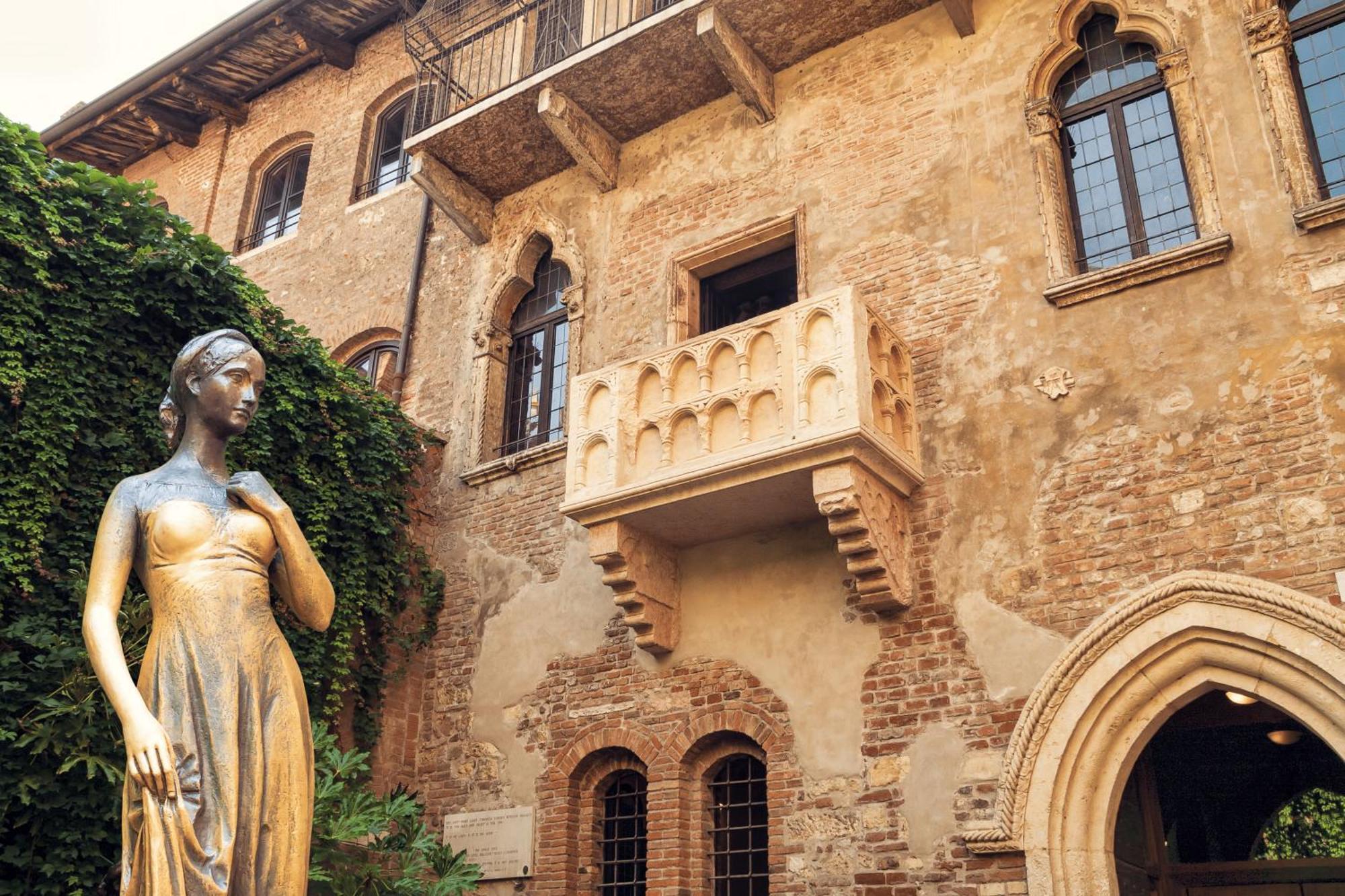 Opera Luxury Apartment Verona Buitenkant foto
