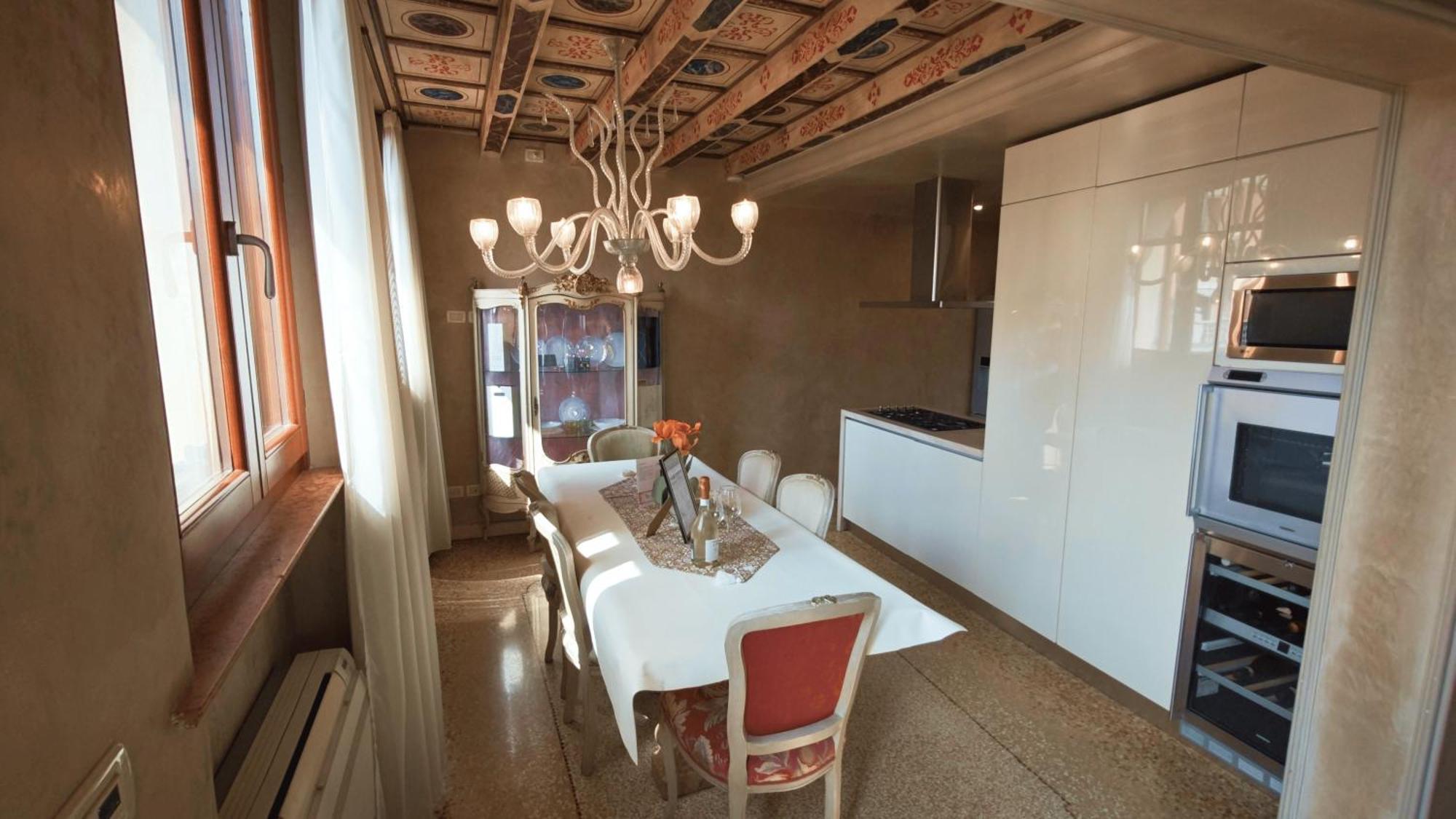 Opera Luxury Apartment Verona Buitenkant foto