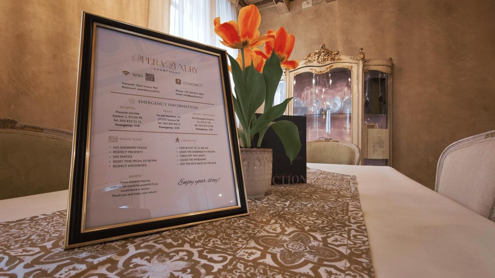 Opera Luxury Apartment Verona Buitenkant foto