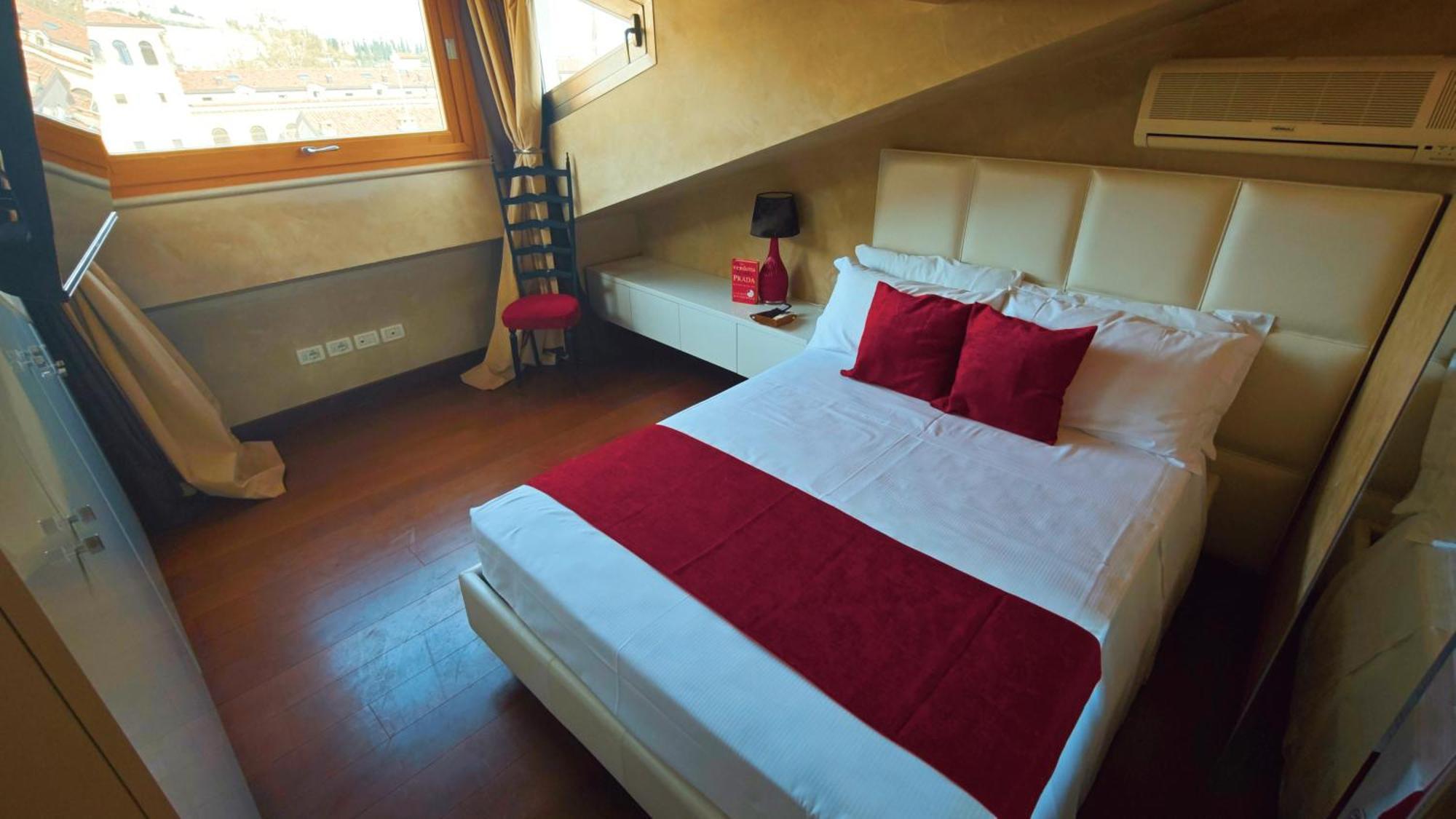 Opera Luxury Apartment Verona Buitenkant foto