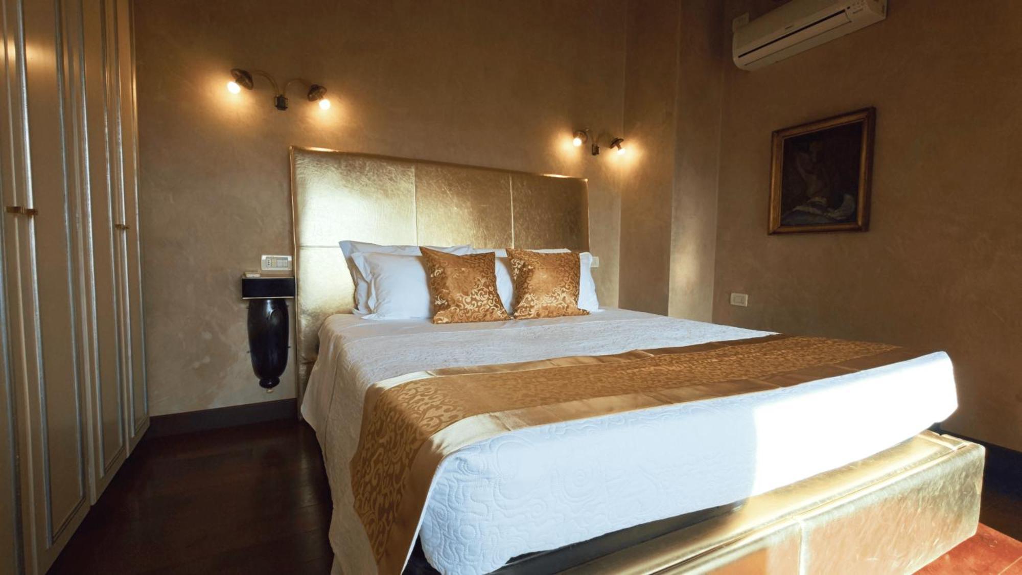 Opera Luxury Apartment Verona Buitenkant foto